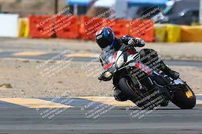 media/Apr-10-2022-SoCal Trackdays (Sun) [[f104b12566]]/Turn 2 (1135am)/